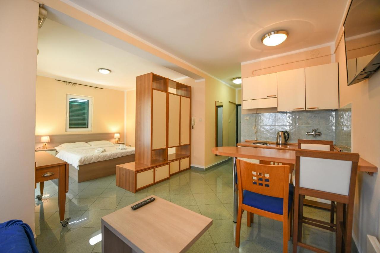 Jolly Apartments Budva Exterior photo